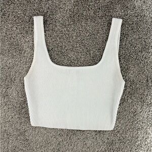 Aritzia Babaton White Ribbed Women's Top